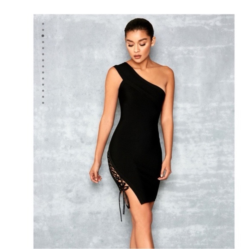 Elegant One-Shoulder Black Dress with Side Lace-Up